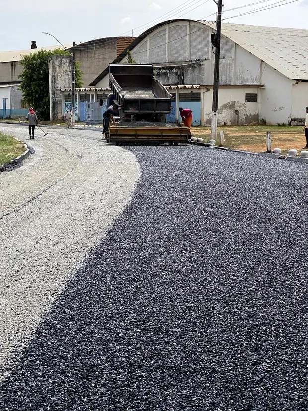 Compactação de base — obra executada pela Soleeng